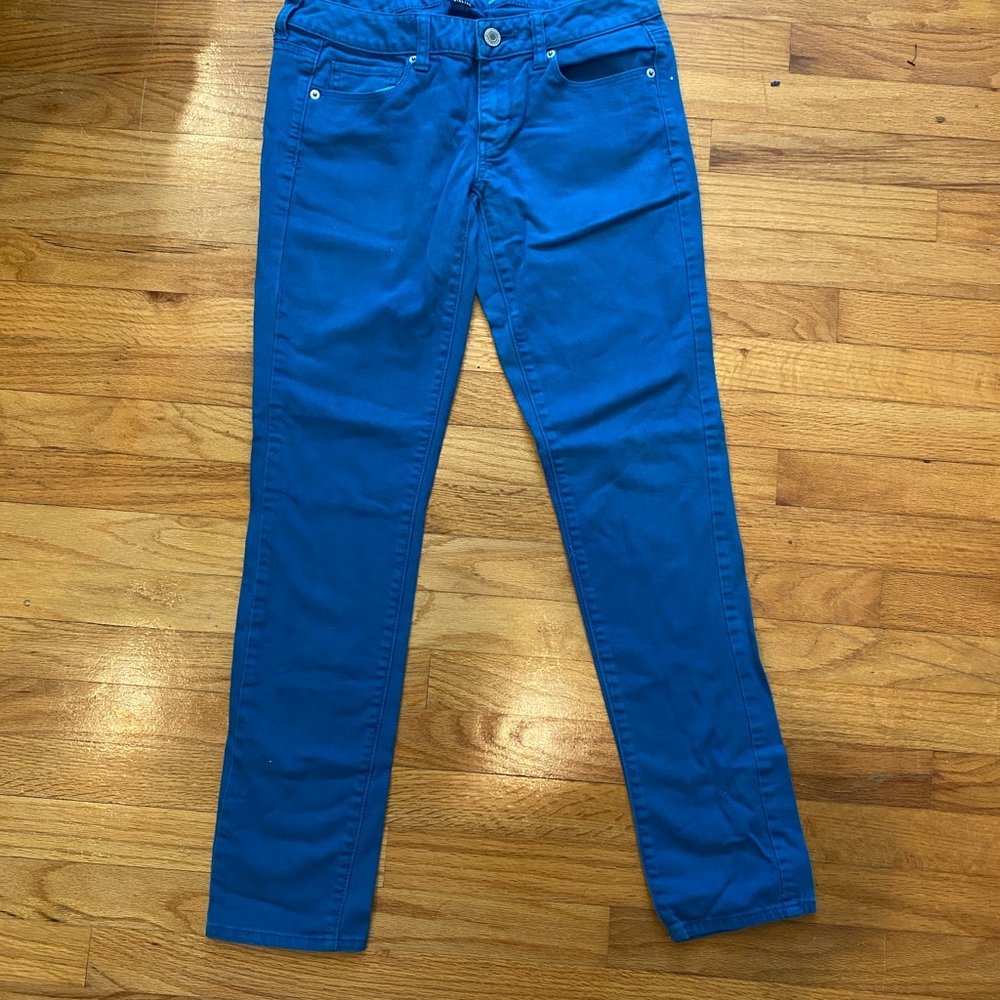 american eagle jeans. size 6. skinny. never worn.